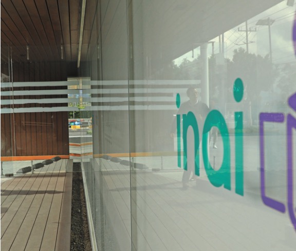 Adrián Alcalá Méndez sobre la reforma al INAI y la posibilidad de que datos personales del sector privado dependa de la Secretaría de Economía. 